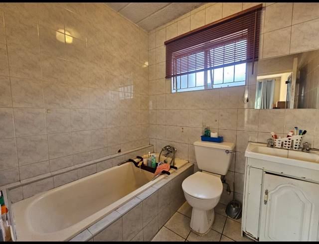 3 BEDROOM SECTIONAL TITLE FOR SALE IN LINMEYER